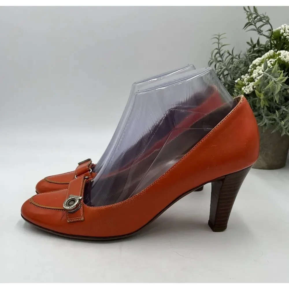 SALVATORE FERRAGAMO Orange Leather Gancini Pumps Button Metal Sz 7.5B/38‎